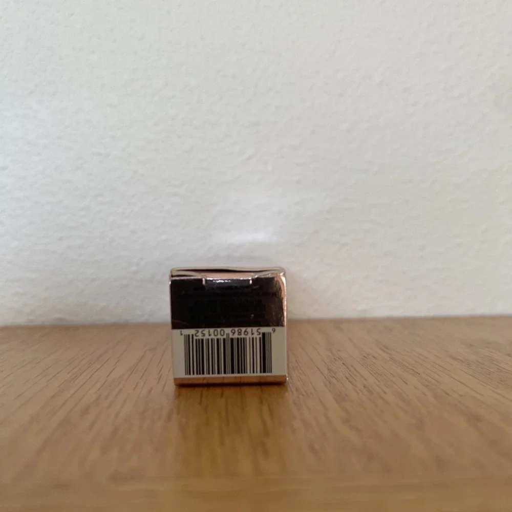Too Faced Lady Bold Em-Power Cream Lipstick - Level‎ Up